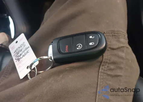 2020 Jeep Cherokee Trailhawk 4X4 from USA, damaged, VIN 1C4PJMBX2LD613831